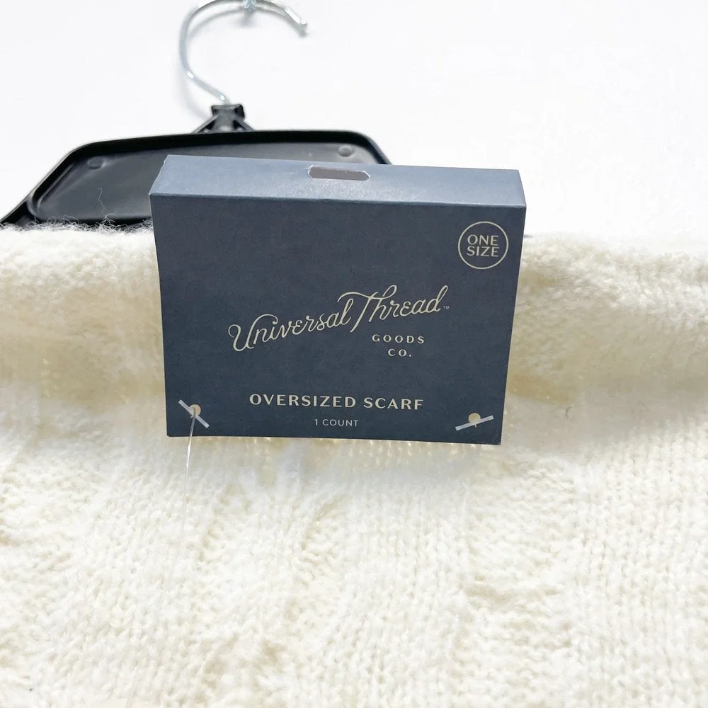 Universal Thread Women's Cream Cable Knit Oversized Triangle‎ Scarf Poncho OSFM